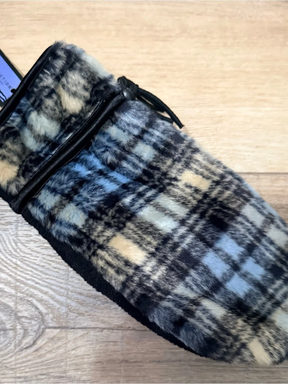 Kenneth Cole Reaction Plaid mittens NWT